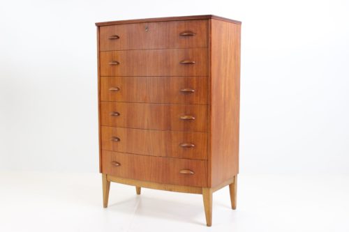 Retro Vintage Bow Front Chest of Drawers in Teak by Kai Kristiansen