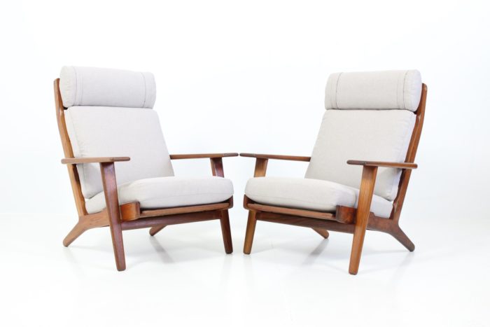 Retro Vintage Armchairs no. GE290A & GE290S by Hans J. Wegner for GETAMA