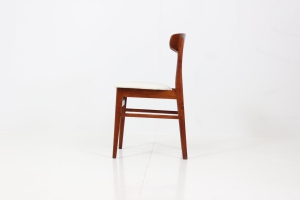 Vintage Dining Chairs by Illum Wikkelsø for Farstrup Savvaerk