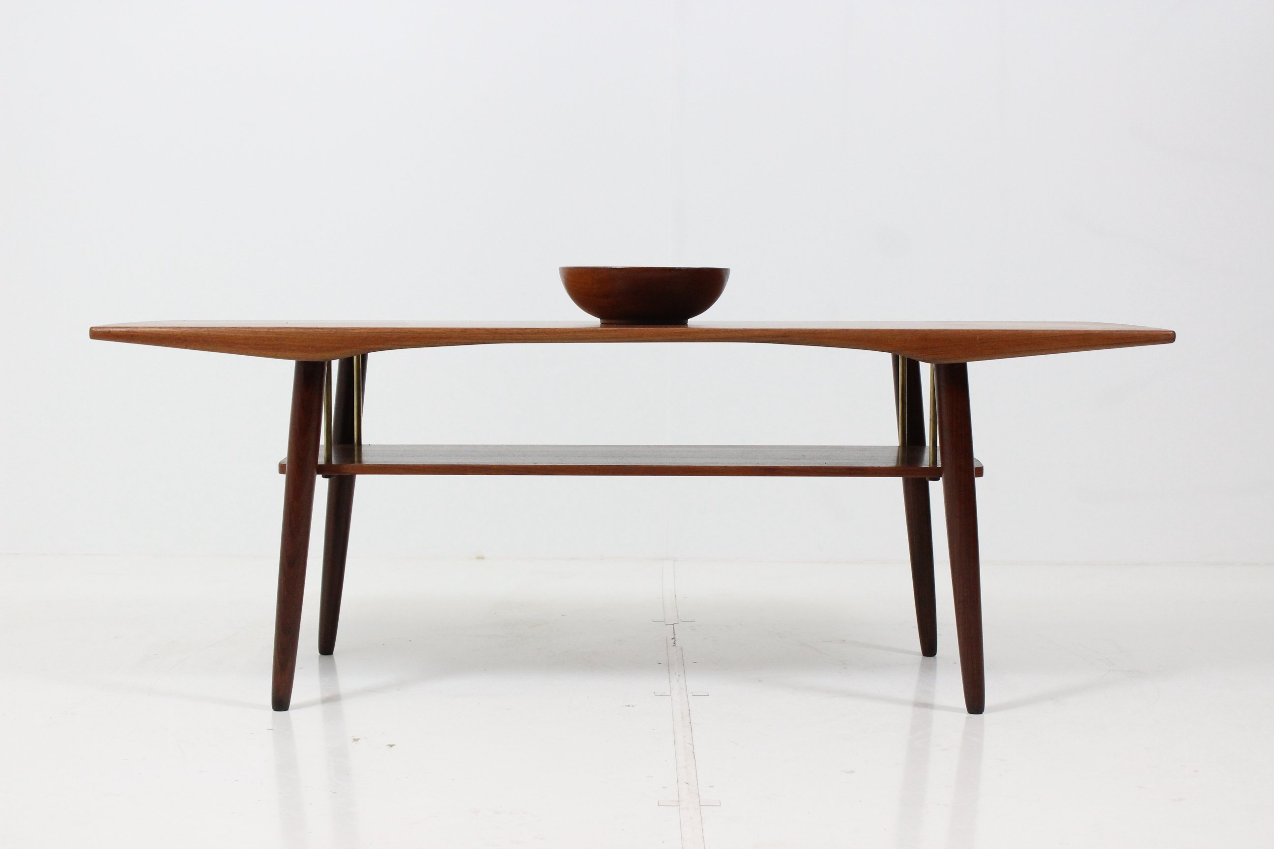 Organic Shaped Coffee Table in Teak DAVINT Design Vintage