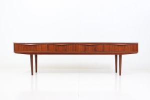 Vintage TV stand / Sideboard by E.W. Bach for Sejling Skabe
