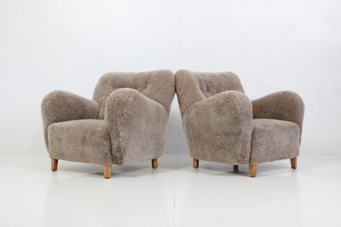 Retro Vintage Pair of Organic Shaped Lounge Chairs in Sheep Skin