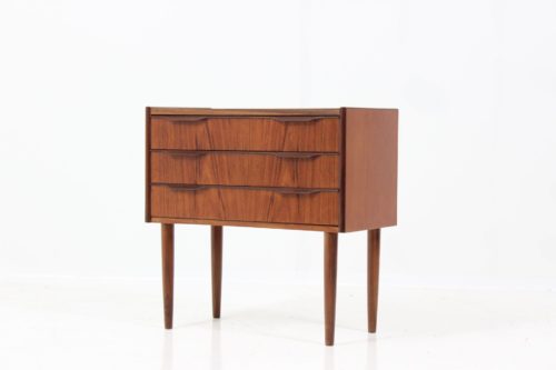 Retro Vintage Danish Chest of Drawers in Teak