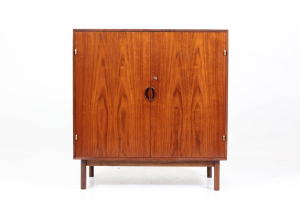 cabinet no. 304 in impressive solid teak wood by P. Hvidt & O. Mølgaard-Nielsen for Søborg Møbelfabrik